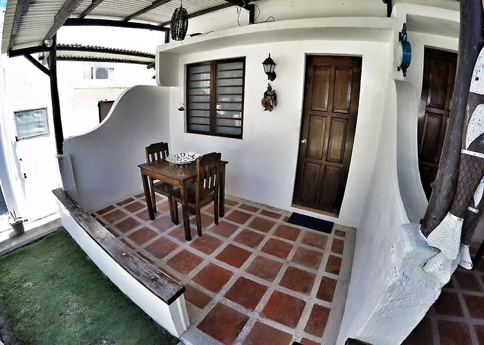 Kandugyap House By The Sea Hotel