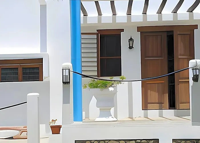 Kandugyap House By The Sea Hotel
