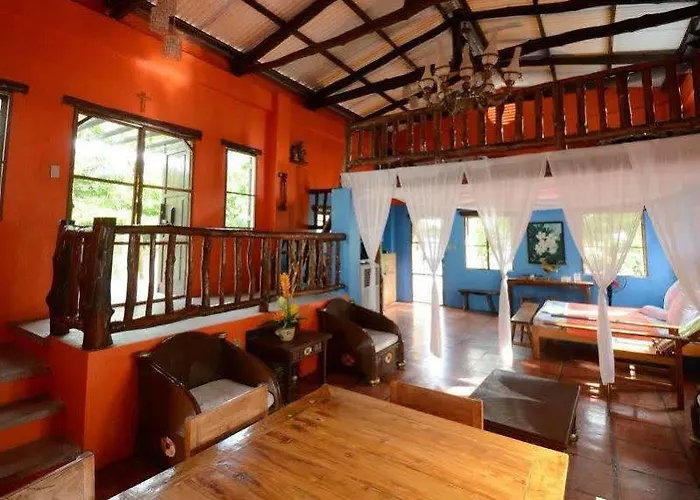 Hotel Kandugyap House By The Sea
